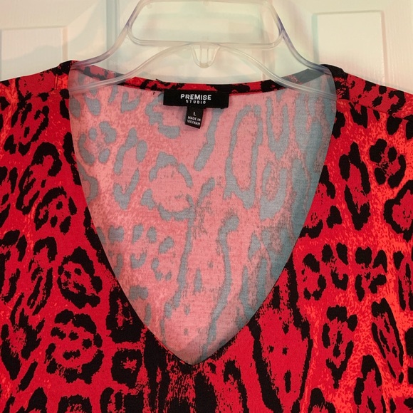 Premise Studio leopard red top - Picture 2 of 3
